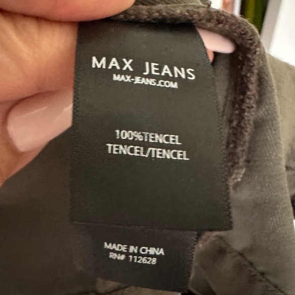 Max Jeans Utility Vest/jacket Distressed military green. Gently used. Size L - Picture 9 of 10